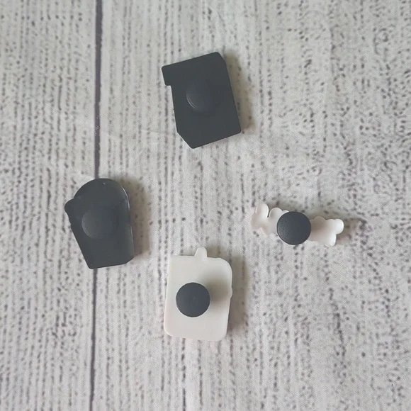 Croc charms 🍗 - Picture 2 of 3